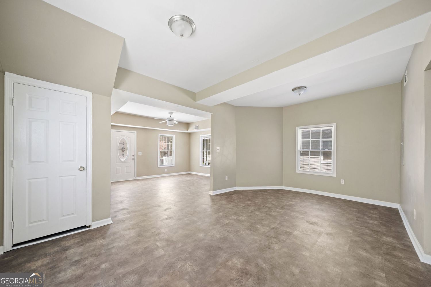 Atlanta, Georgia 30315, United States, 3 Bedrooms Bedrooms, ,3 BathroomsBathrooms,Residential,Active,94918