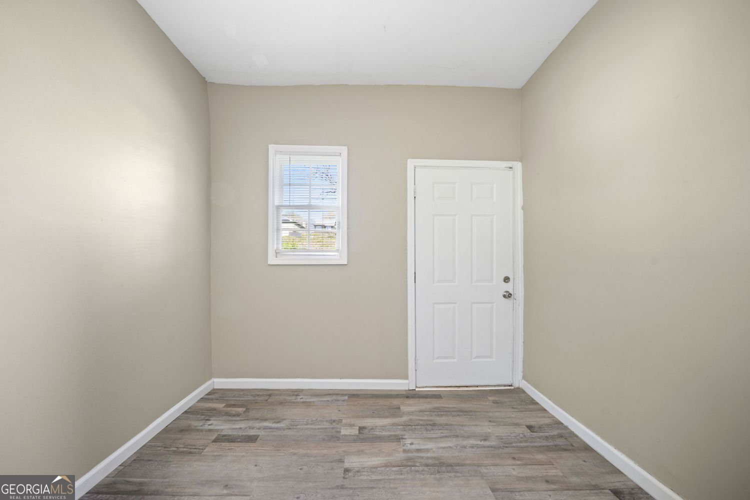 Atlanta, Georgia 30315, United States, 3 Bedrooms Bedrooms, ,3 BathroomsBathrooms,Residential,Active,94918