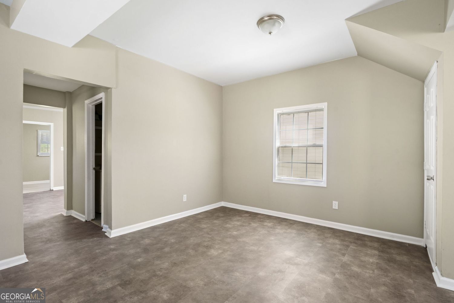 Atlanta, Georgia 30315, United States, 3 Bedrooms Bedrooms, ,3 BathroomsBathrooms,Residential,Active,94918