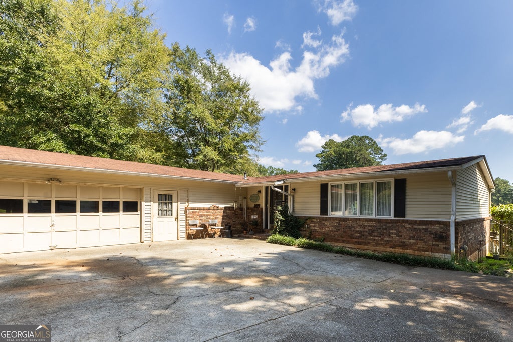 Photo of 18 Merrill Way, Newnan, GA 30263 (MLS # 10848709)