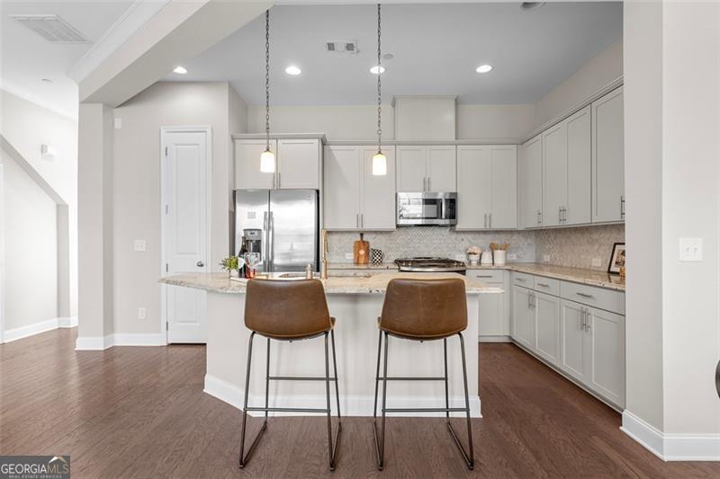 200 Dellwood DR SE