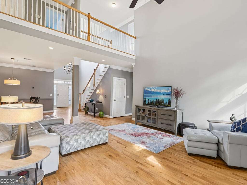 1192 Vinings Place CIR SE