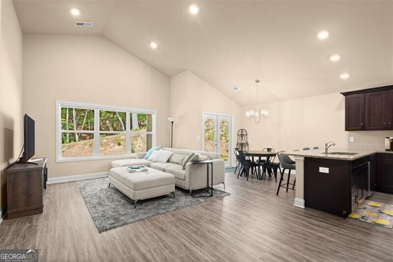 Waleska, Georgia 30183, United States, 4 Bedrooms Bedrooms, ,3 BathroomsBathrooms,Residential,Active,204220