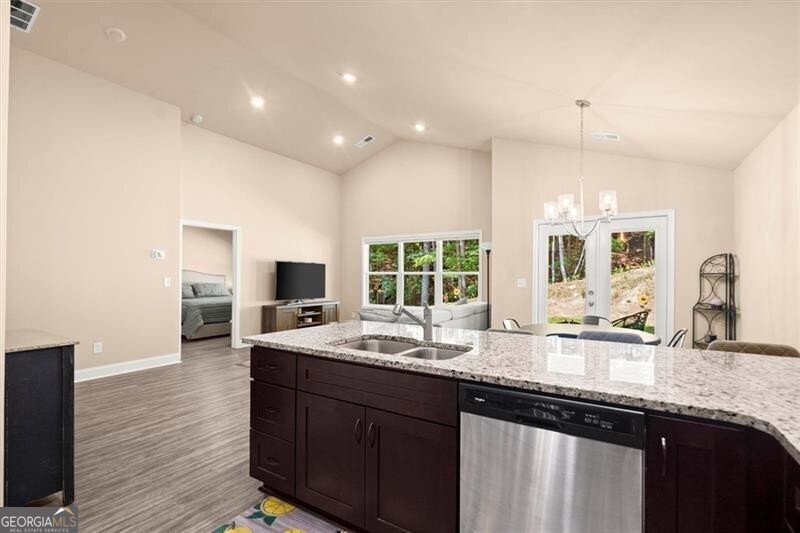 Waleska, Georgia 30183, United States, 4 Bedrooms Bedrooms, ,3 BathroomsBathrooms,Residential,Active,204220