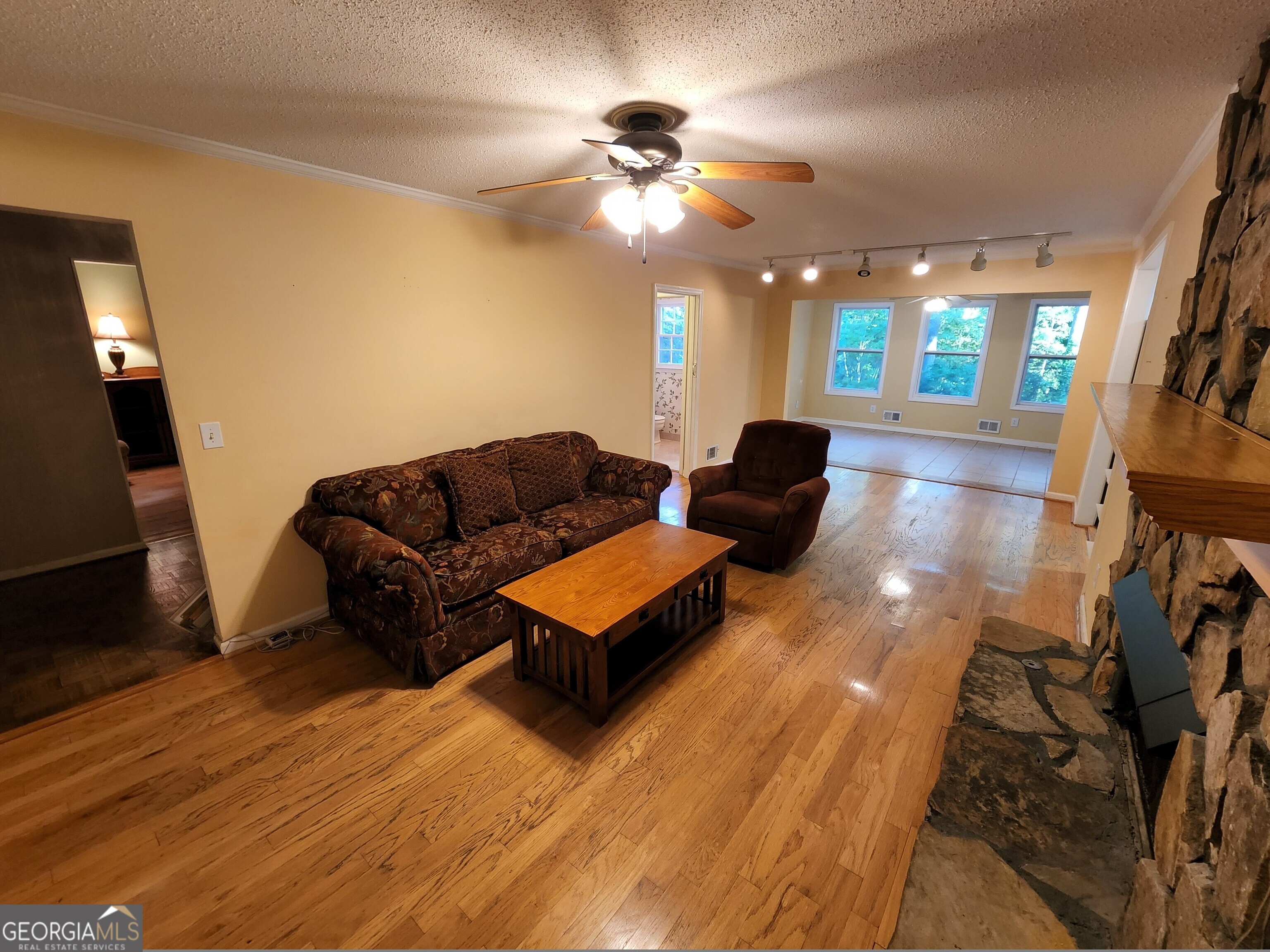 3054 Whisper Knob RD