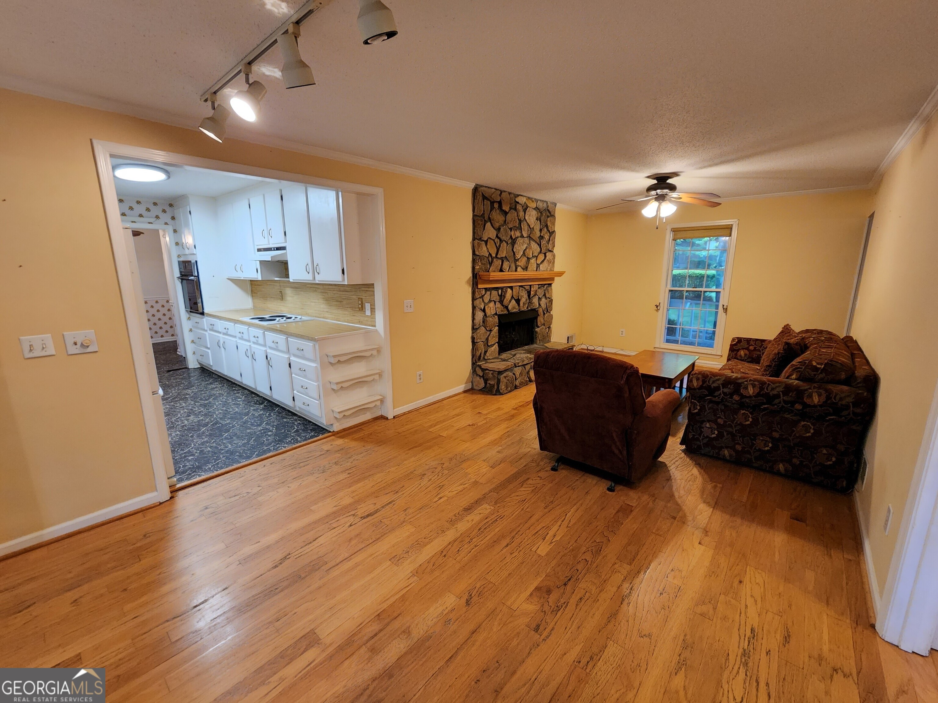 3054 Whisper Knob RD