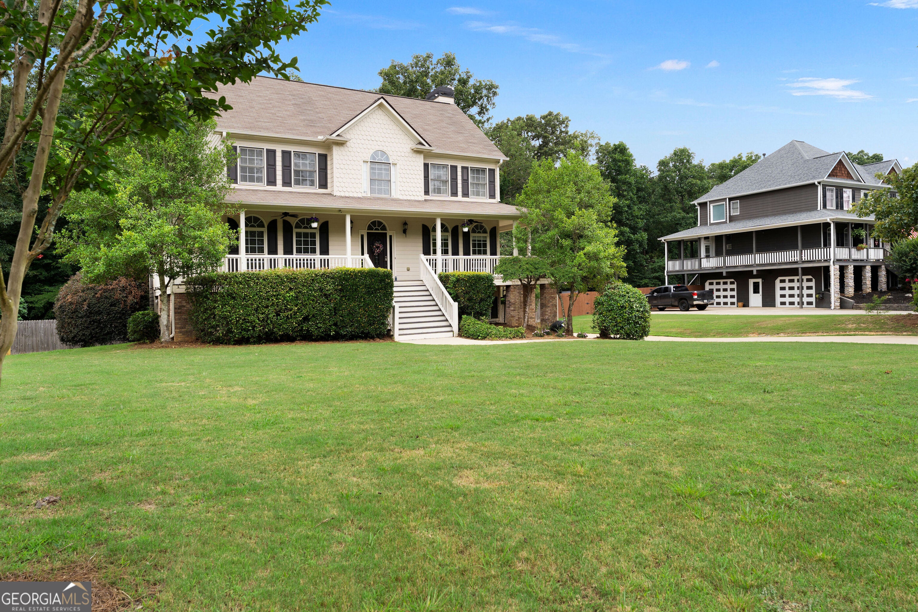 17 Lowry WAY