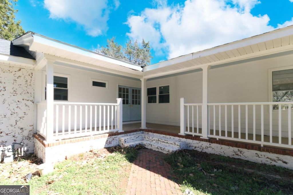 Photo of 100 Williamsburg Lane, Athens, GA 30605 (MLS # 10696987)