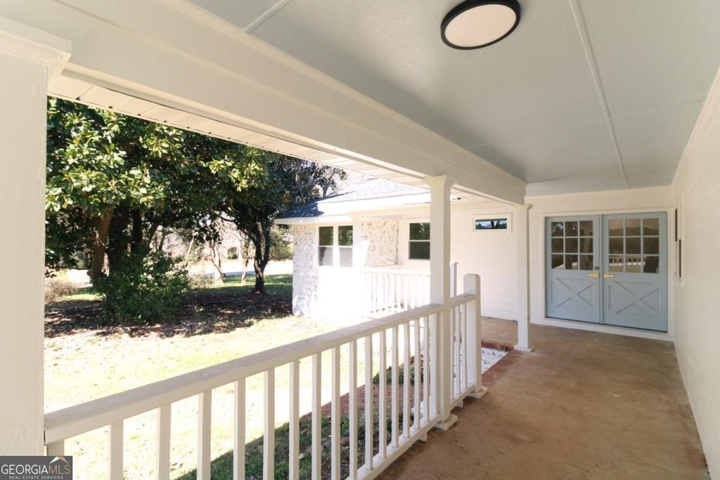 Photo of 100 Williamsburg Lane, Athens, GA 30605 (MLS # 10696987)