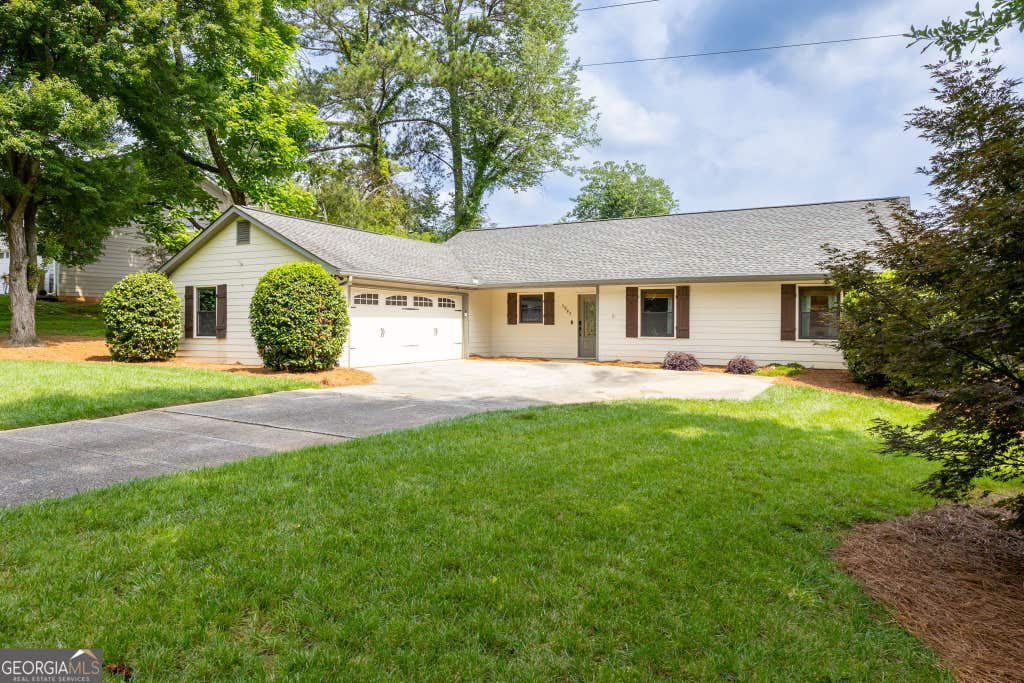 Photo of 3093 Old Canton Court, Marietta, GA 30068 (MLS # 10787510)