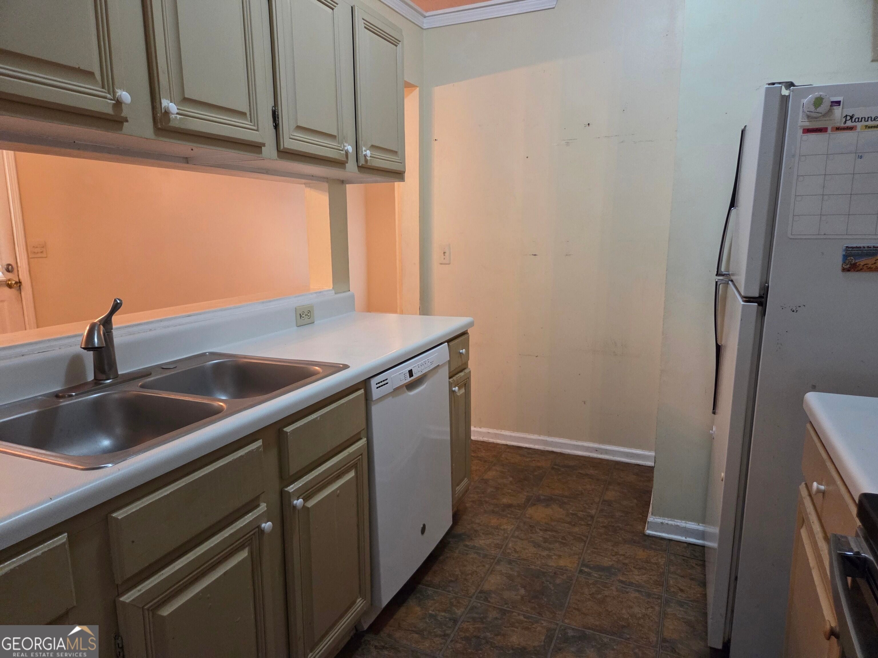 217 Brooks LN