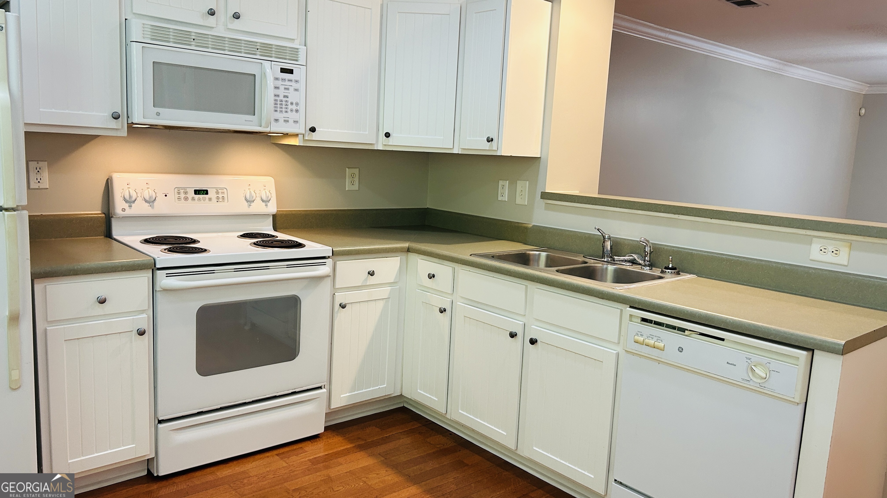 1035 Barnett Shoals RD 621