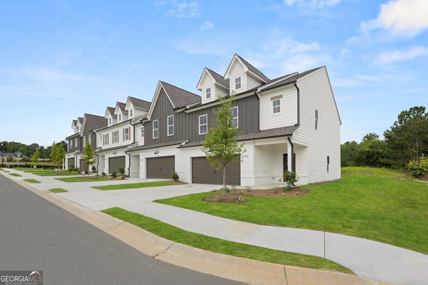 210 Sharon LN 05