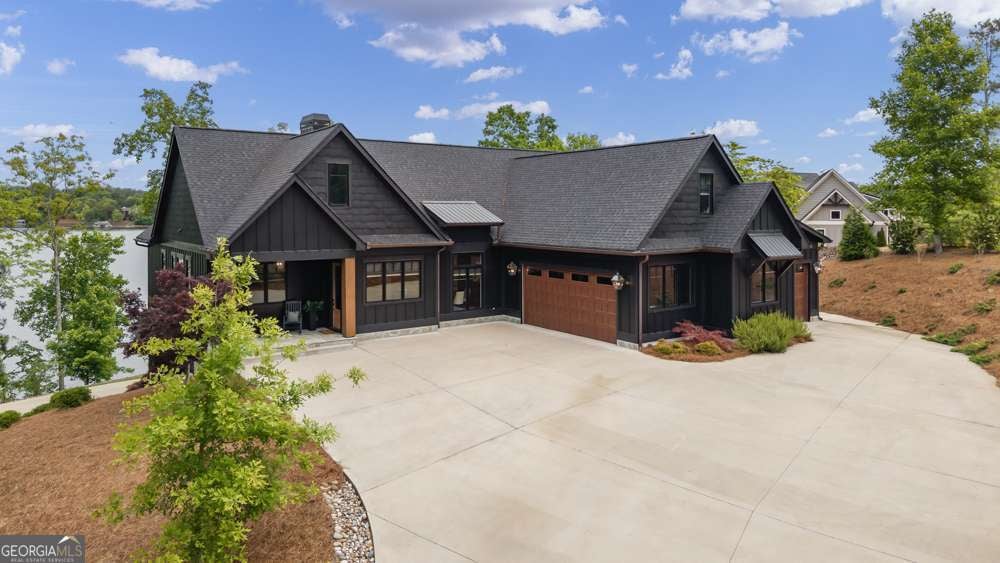 796 Creek TRL