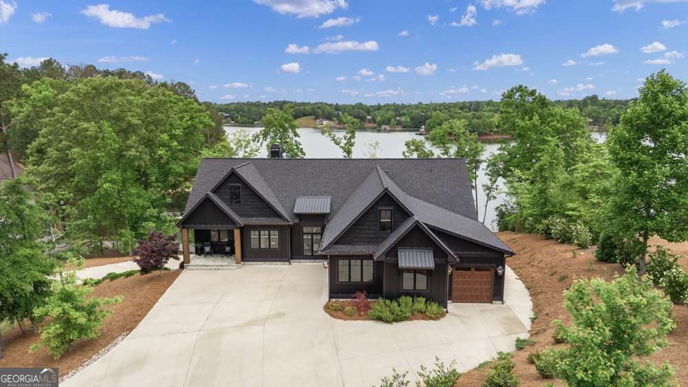 796 Creek TRL