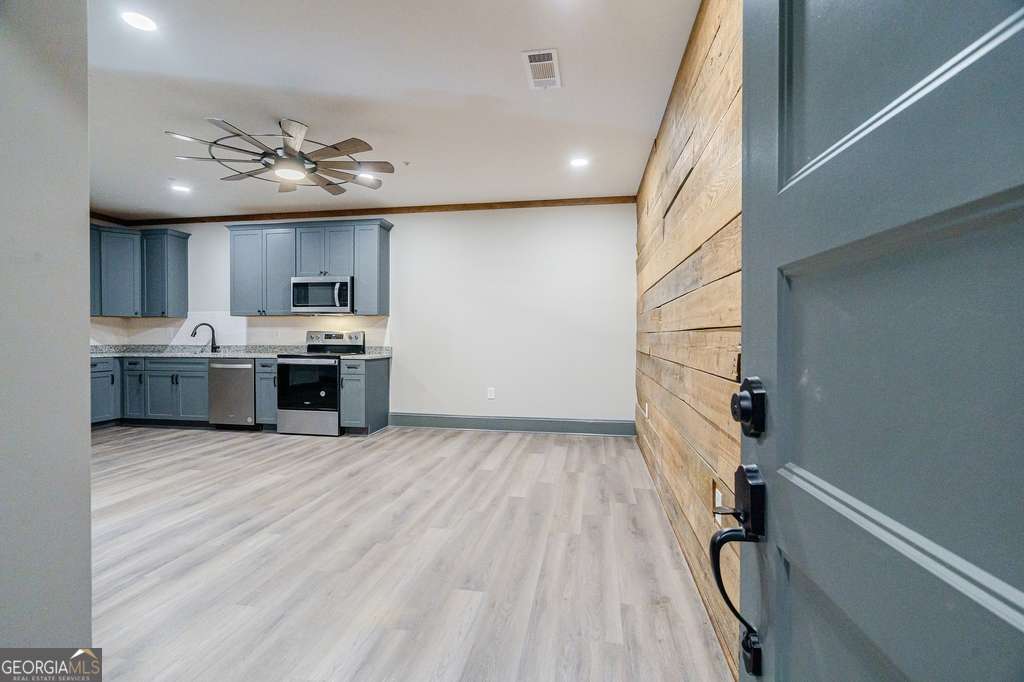 34 Depot ST 22