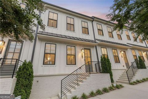 Photo of 988 Viney Way NW, Atlanta, GA 30318 (MLS # 10601774)