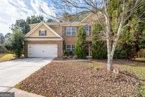 Photo of 515 LAKESIDE View, Fairburn, GA 30213 (MLS # 10652692)
