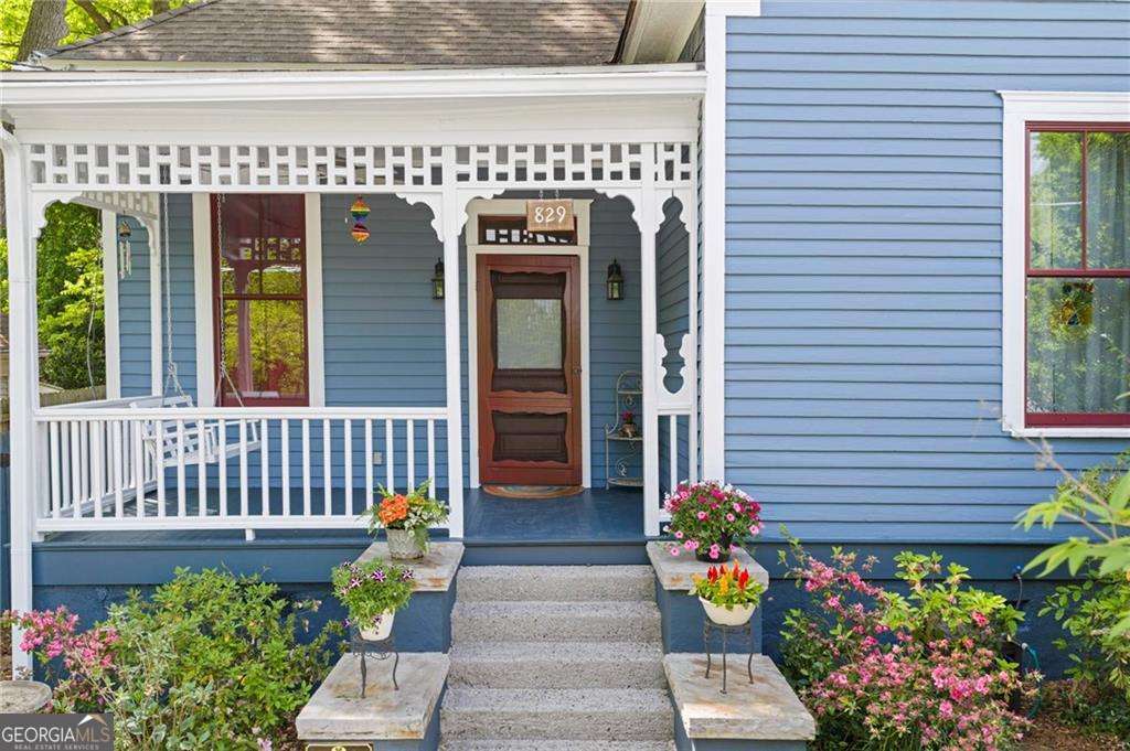 829 Ashland AVE NE