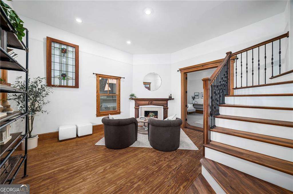 829 Ashland AVE NE