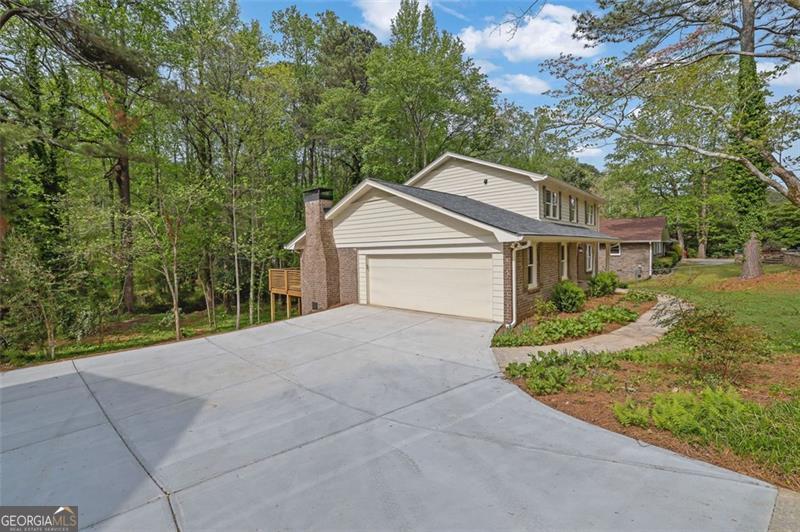 3512 Hidden Acres DR