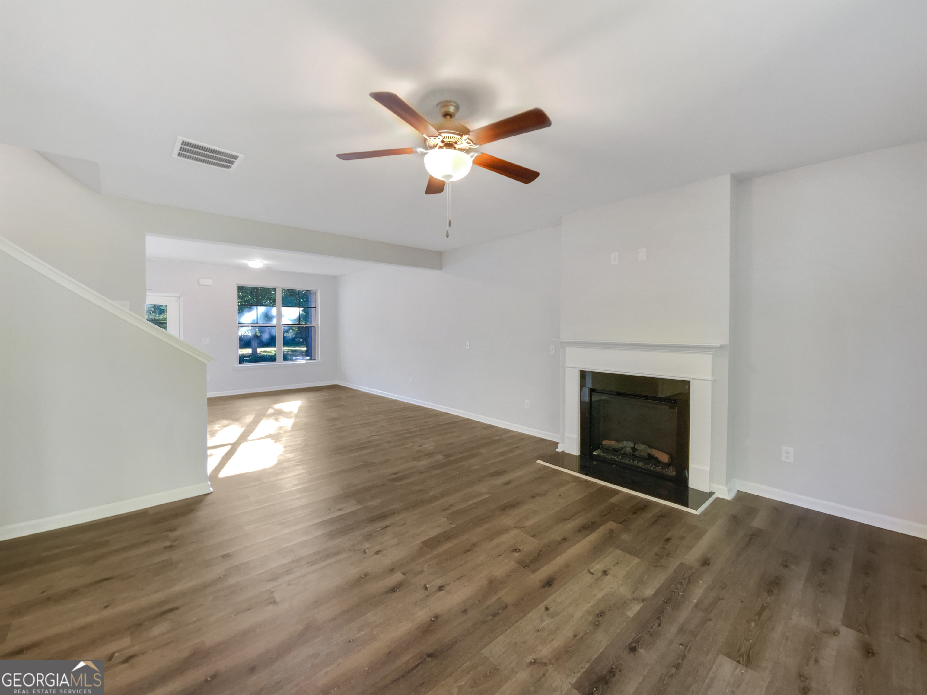 101 Lexington Place DR