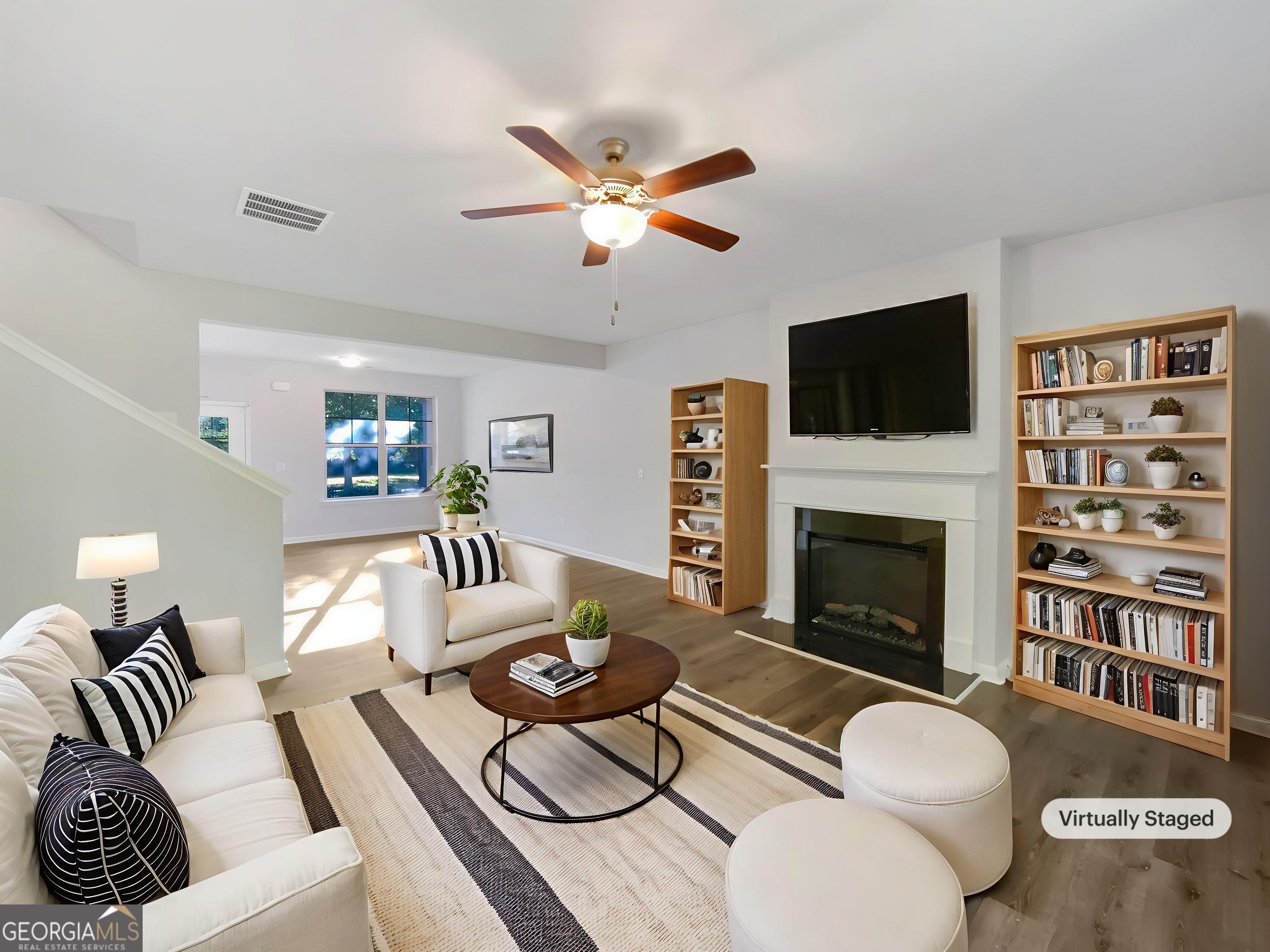 101 Lexington Place DR