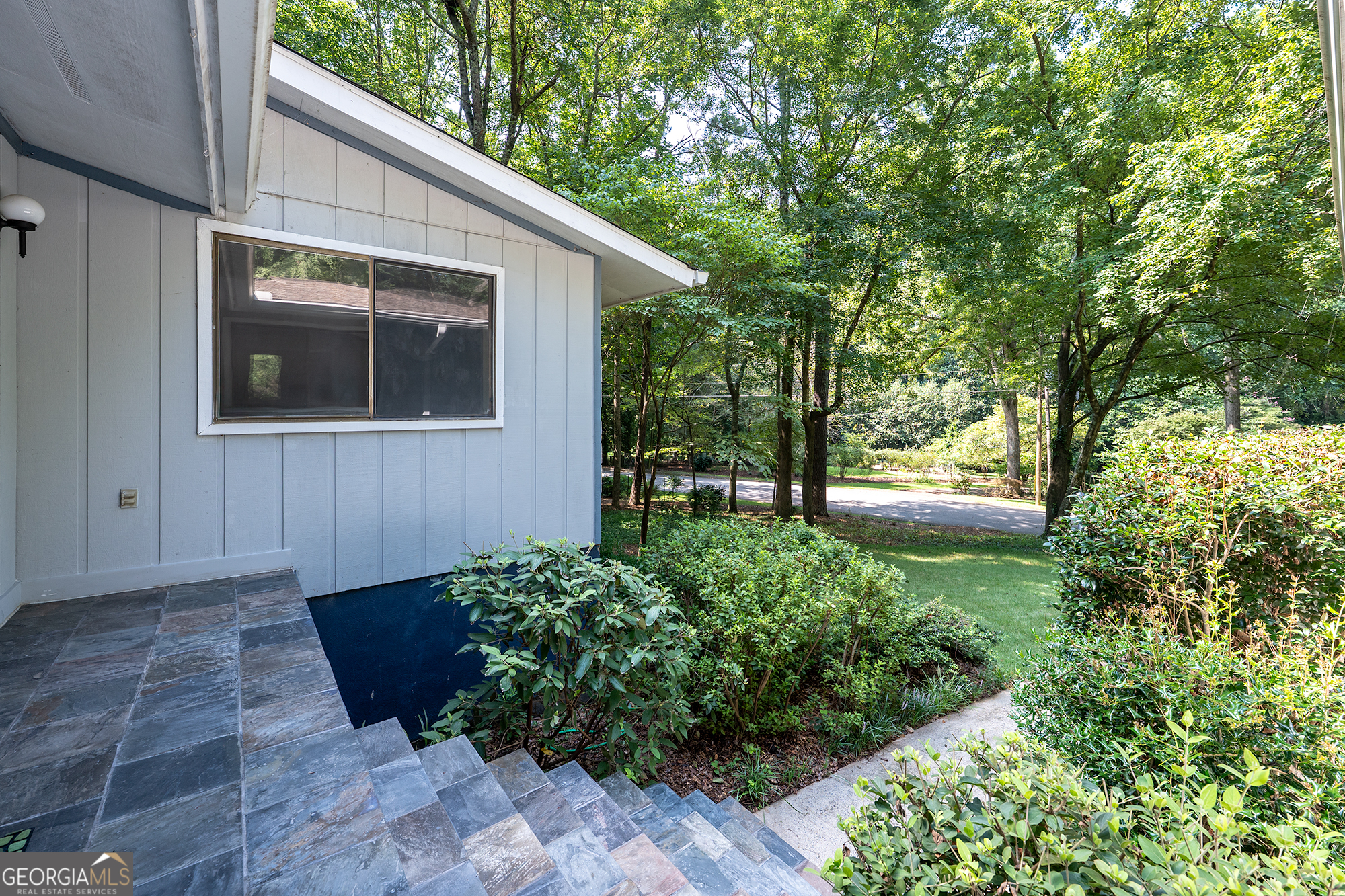 110 Whippoorwill CIR