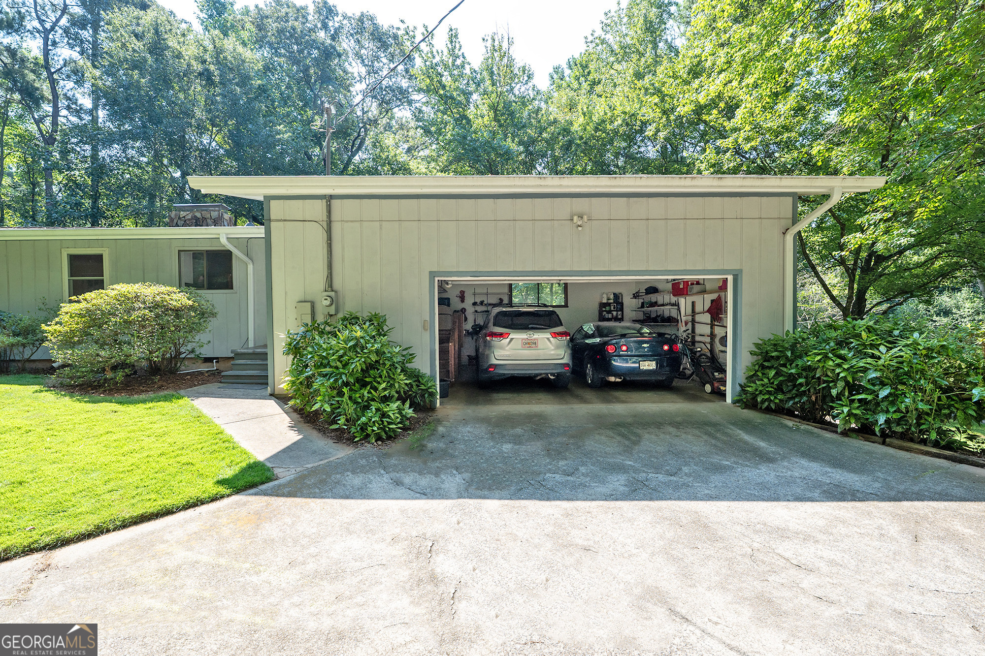 110 Whippoorwill CIR