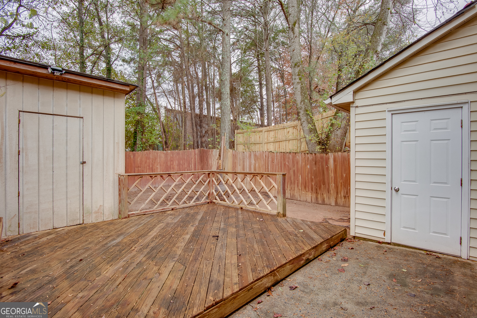 Lilburn, Georgia 30047, United States, 2 Bedrooms Bedrooms, ,3 BathroomsBathrooms,Residential,Active,231617