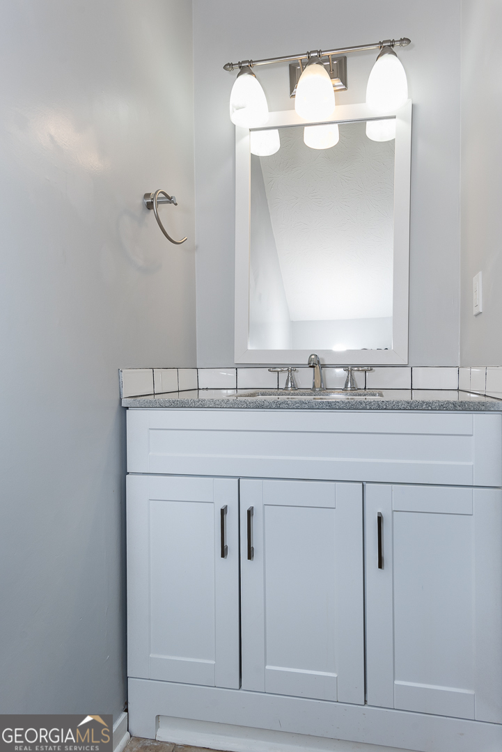 Lilburn, Georgia 30047, United States, 2 Bedrooms Bedrooms, ,3 BathroomsBathrooms,Residential,Active,231617