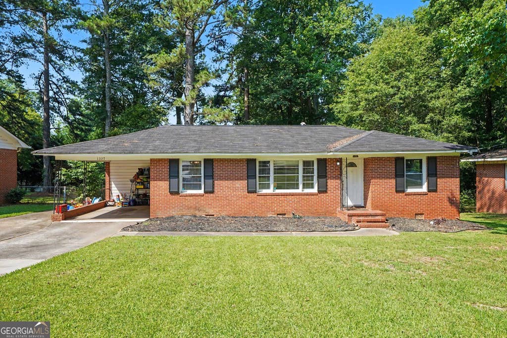Photo of 1337 Greenview Drive, Griffin, GA 30224 (MLS # 10810012)
