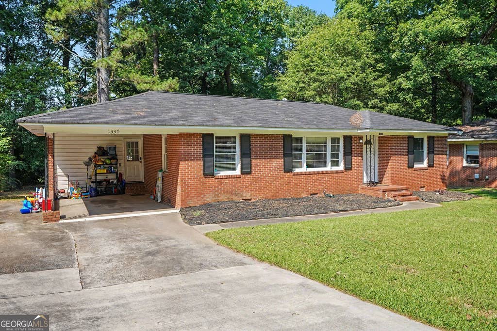 Photo of 1337 Greenview Drive, Griffin, GA 30224 (MLS # 10810012)