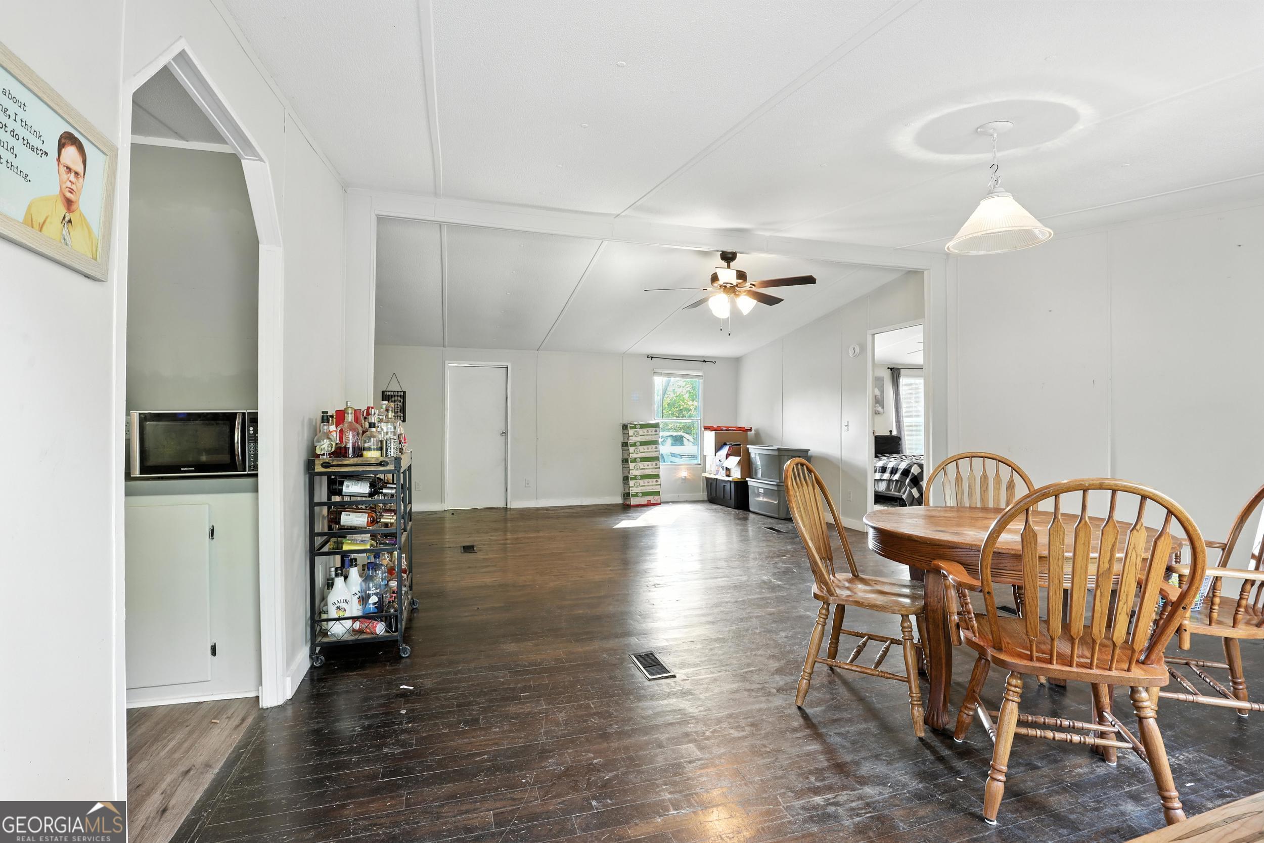 7612 Camden RD