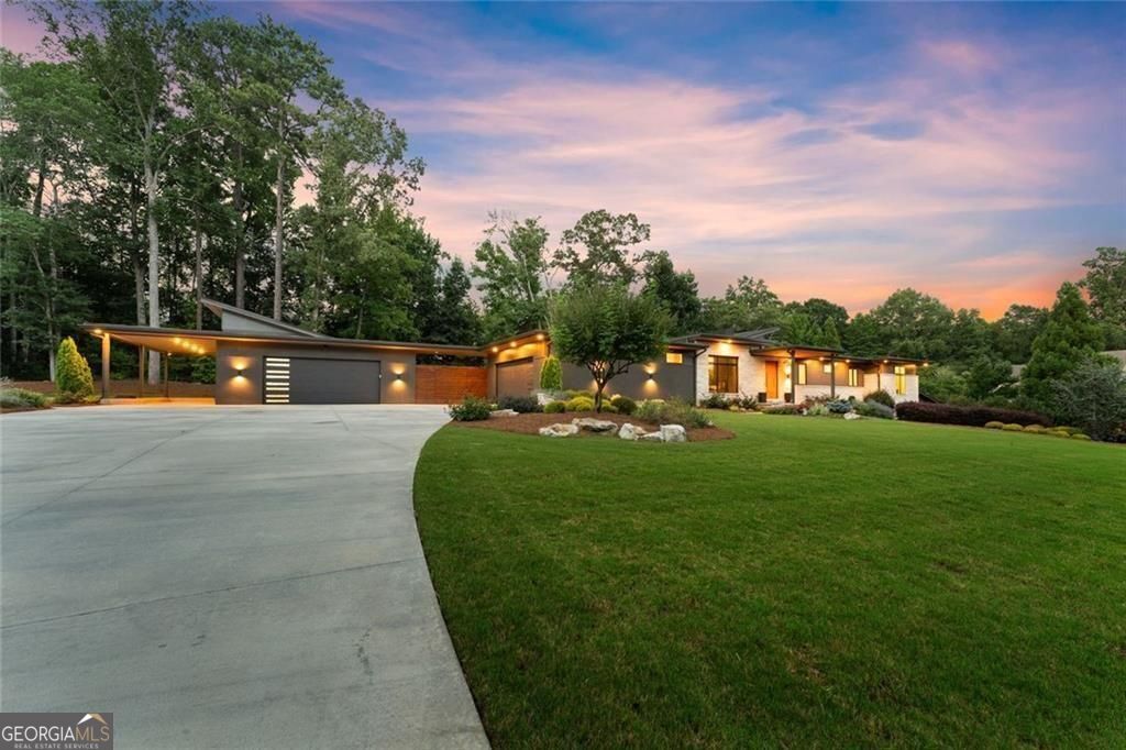 574 Riverside RD