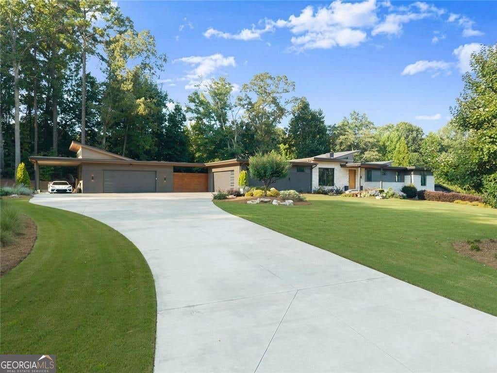 Photo of 574 Riverside Road, Sugar Hill, GA 30518 (MLS # 10815930)
