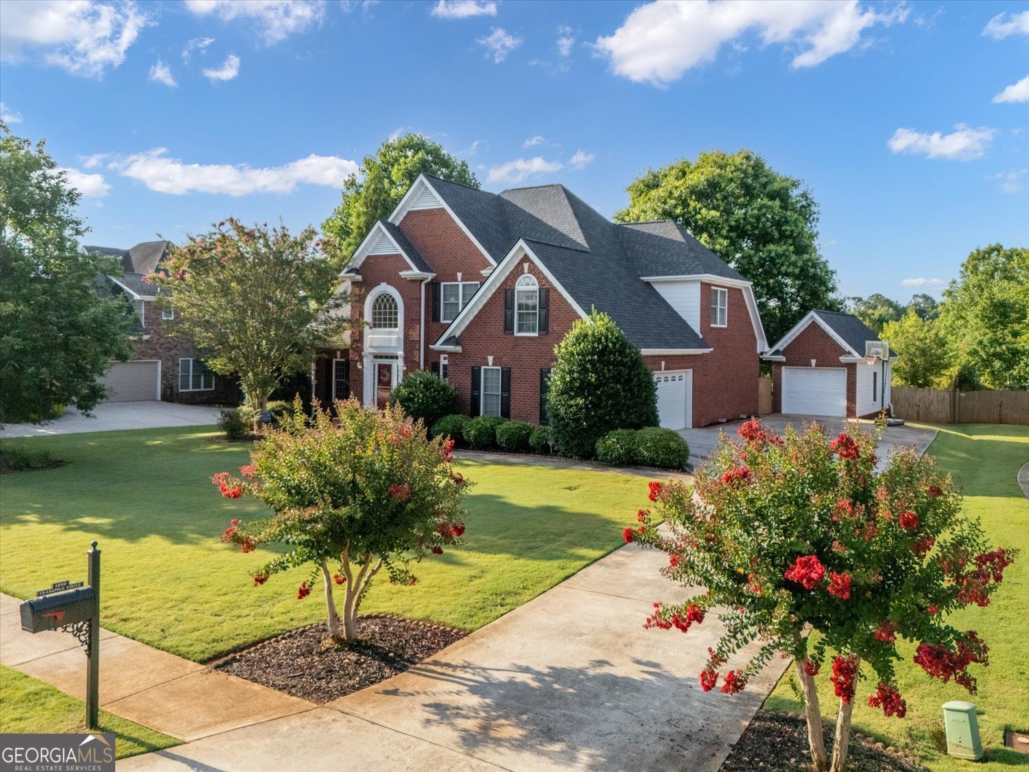 1250 Crabapple CIR