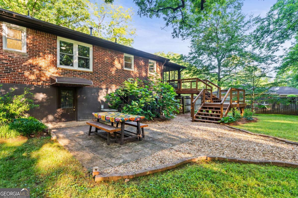 2511 Oak AVE