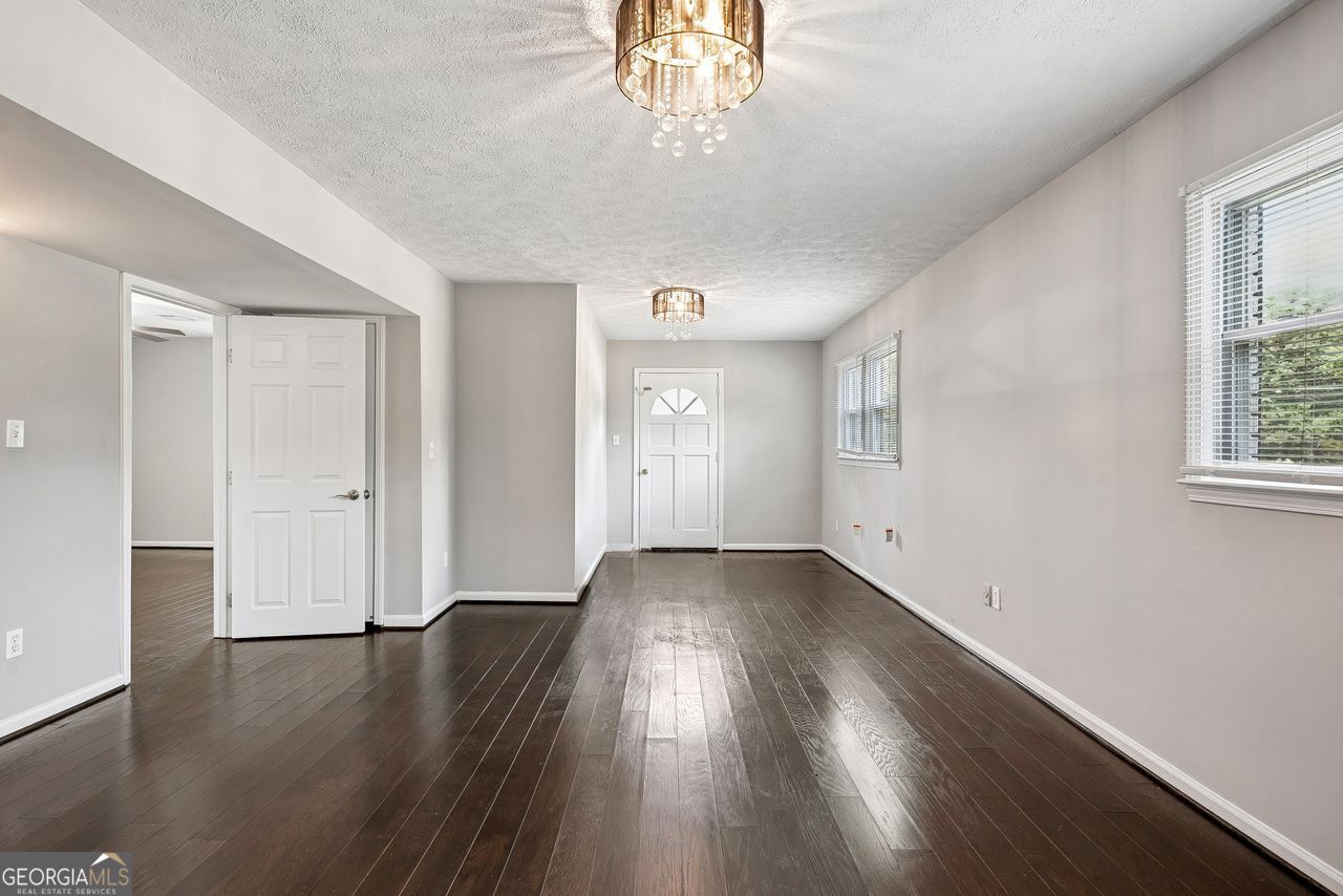 217 Sandra DR