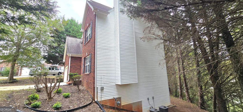 Photo of 610 James Ridge Drive, Lawrenceville, GA 30045 (MLS # 10684672)