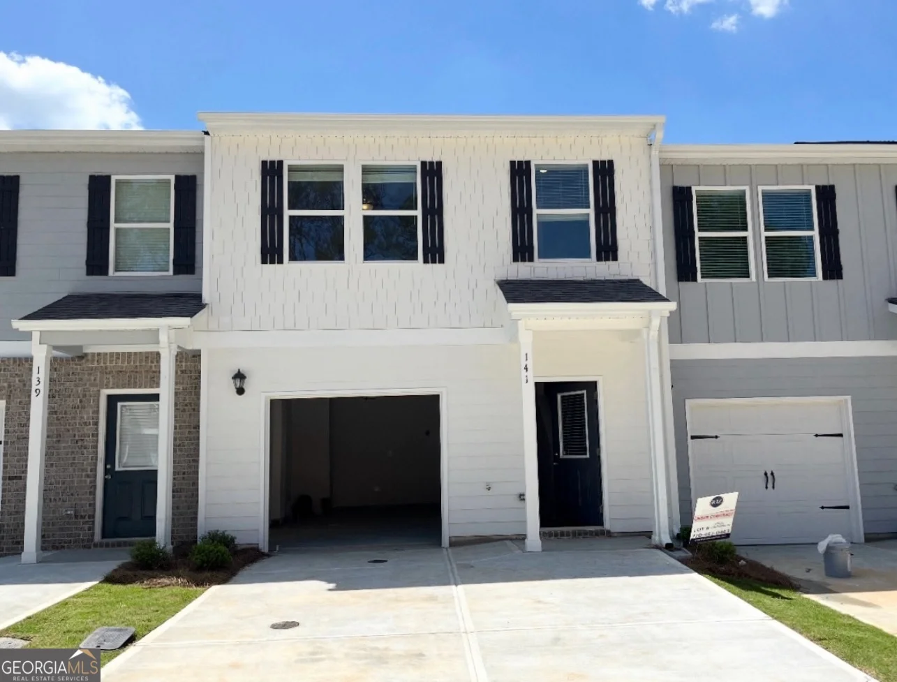 141 Village Green Drive NW