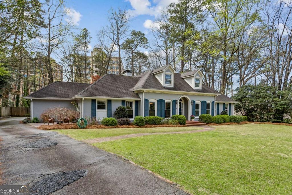 Photo of 3384 Pine Meadow Road NW, Atlanta, GA 30327 (MLS # 10714211)