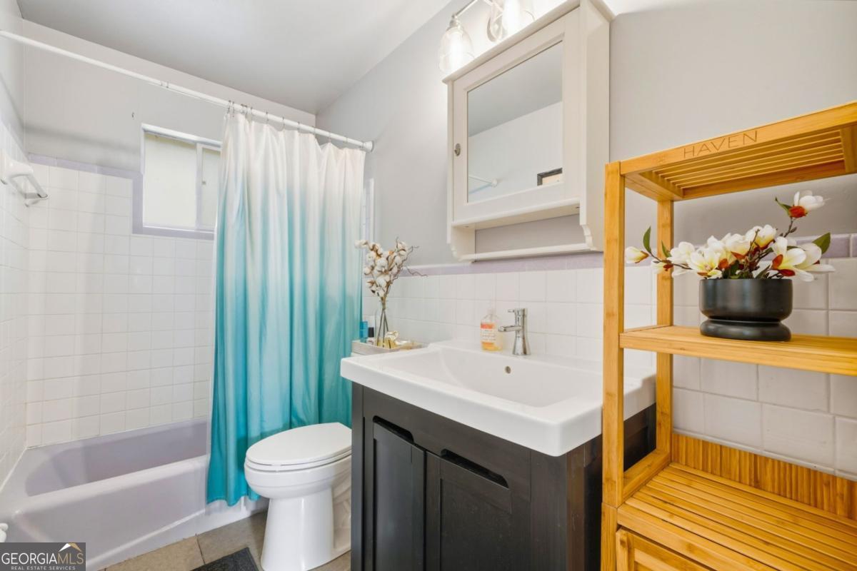 Addison Heights - Residential