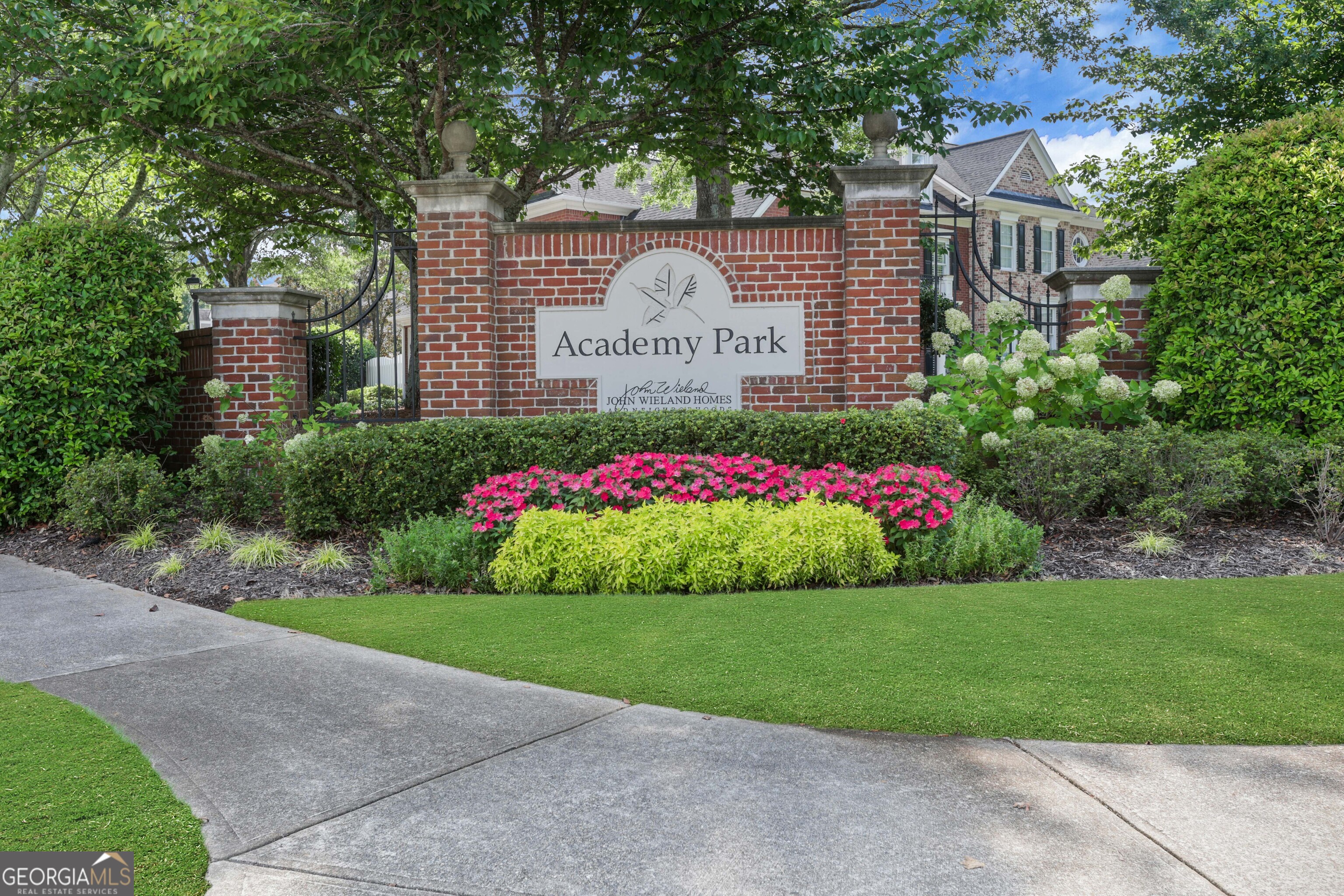 Academy Park - Residential