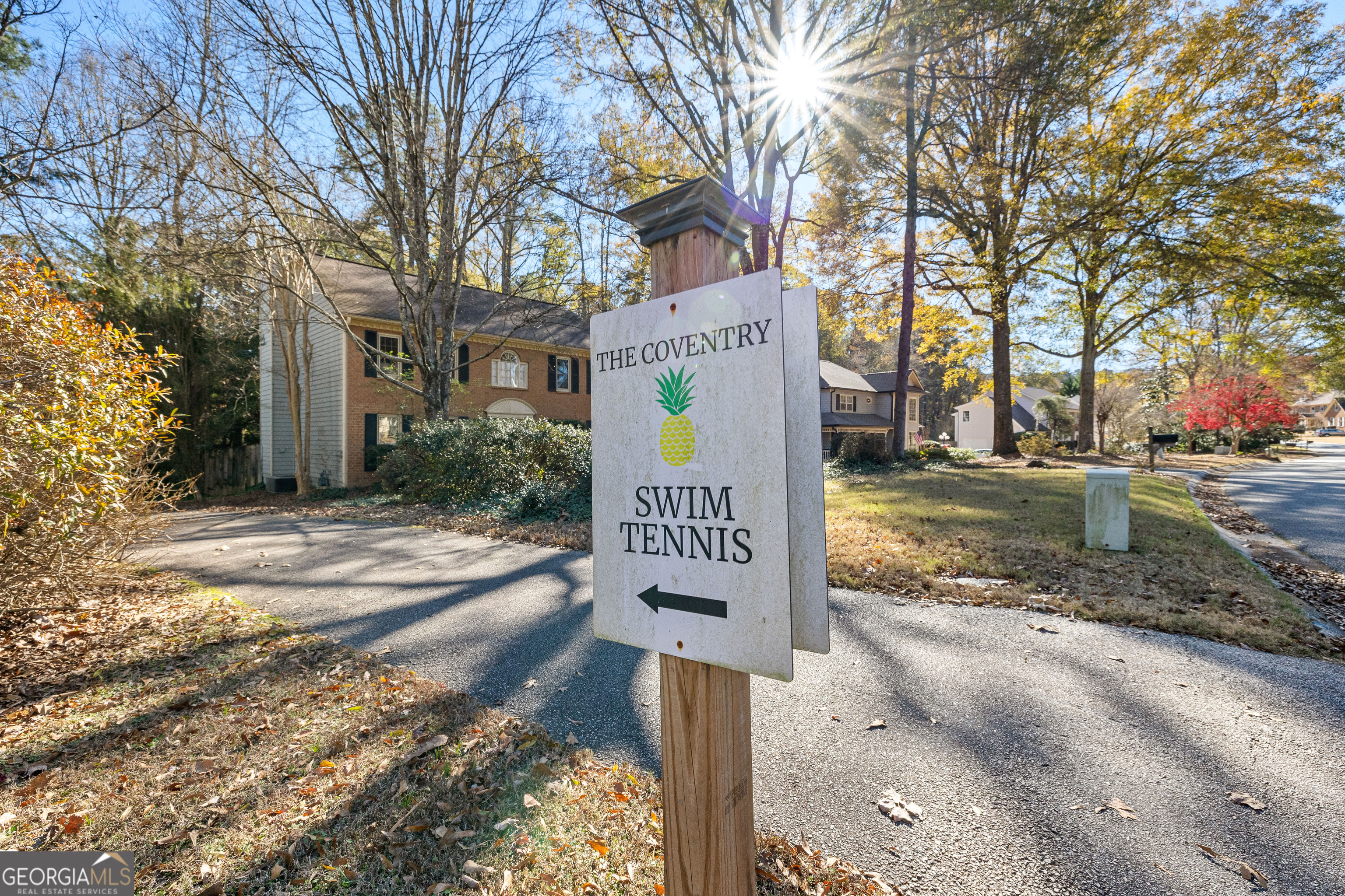 Peachtree City, Georgia 30269, United States, 4 Bedrooms Bedrooms, ,3 BathroomsBathrooms,Residential,Active,257634