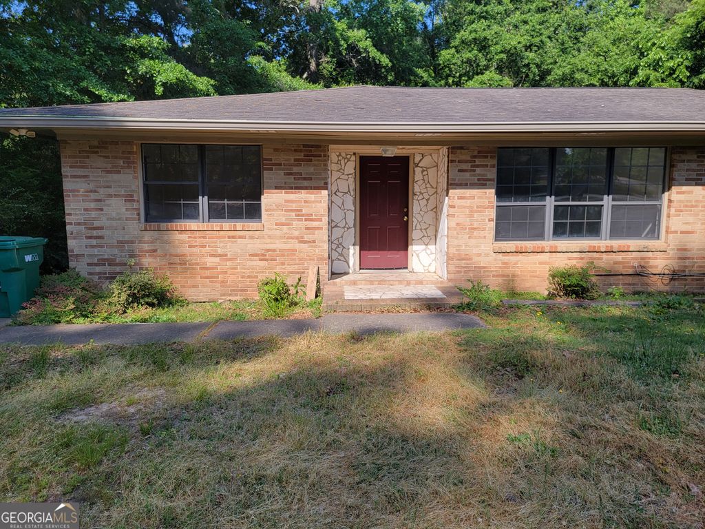 Photo of 250 Lake Dr, Milledgeville, GA 31061 (MLS # 10766482)