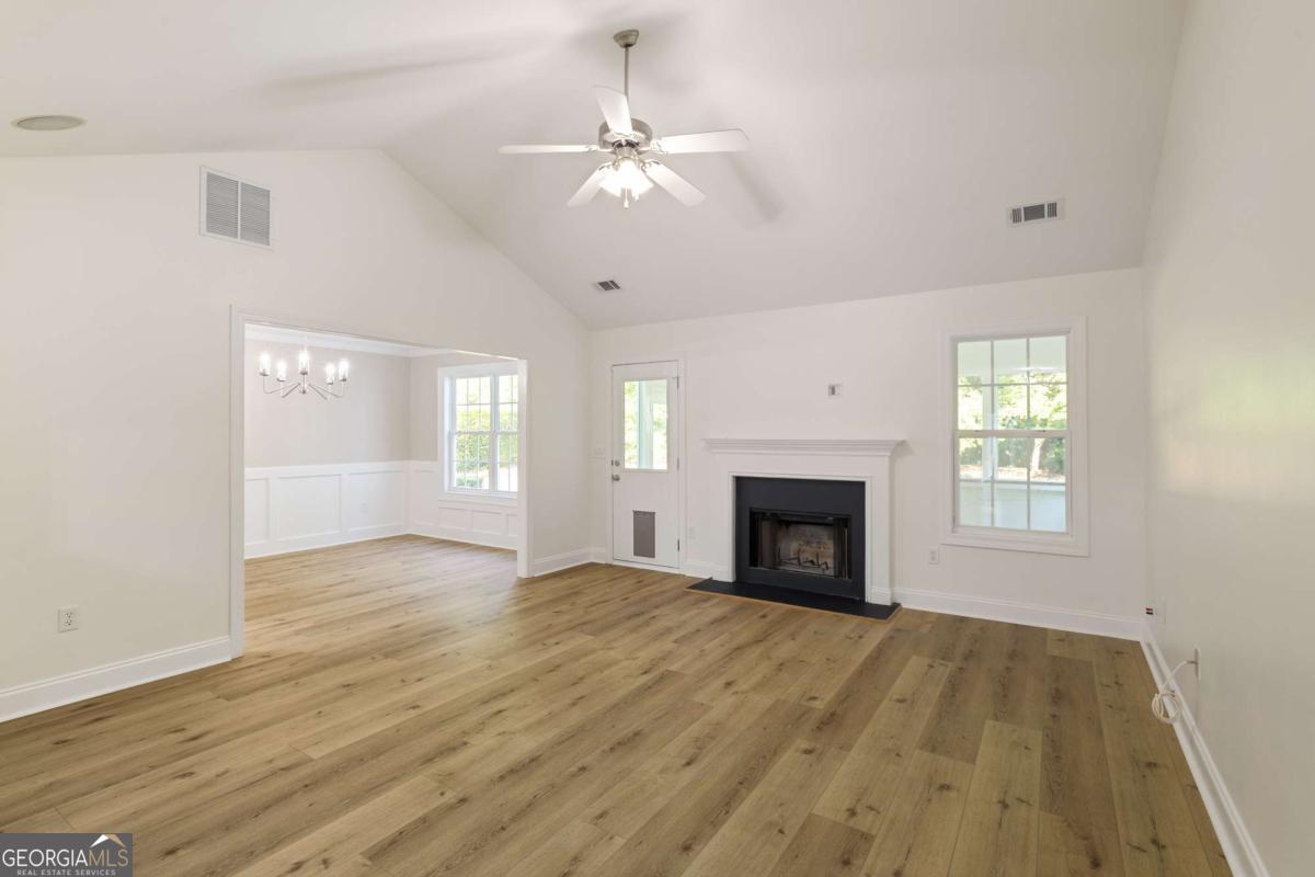 4595 Barnett Shoals RD