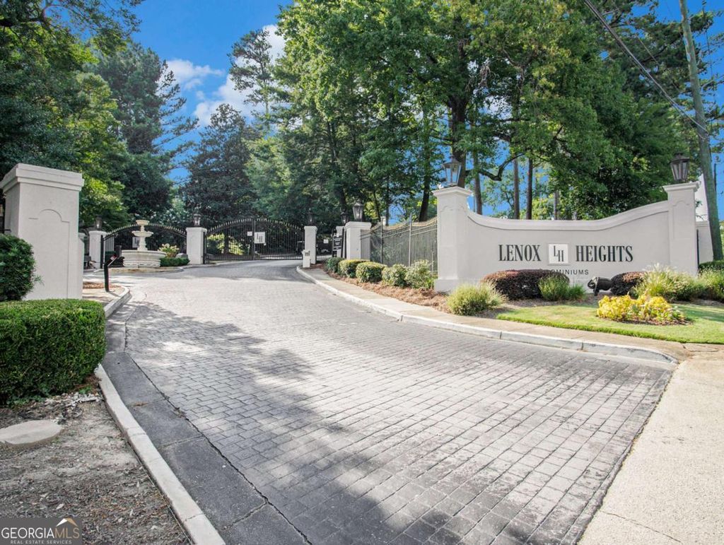 Photo of 3307 Pine Heights Drive NE, Atlanta, GA 30324 (MLS # 10701478)