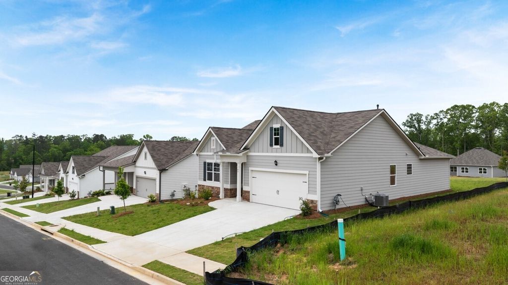 Photo of 40 Majestic Oak Circle, Dallas, GA 30132 (MLS # 10637158)