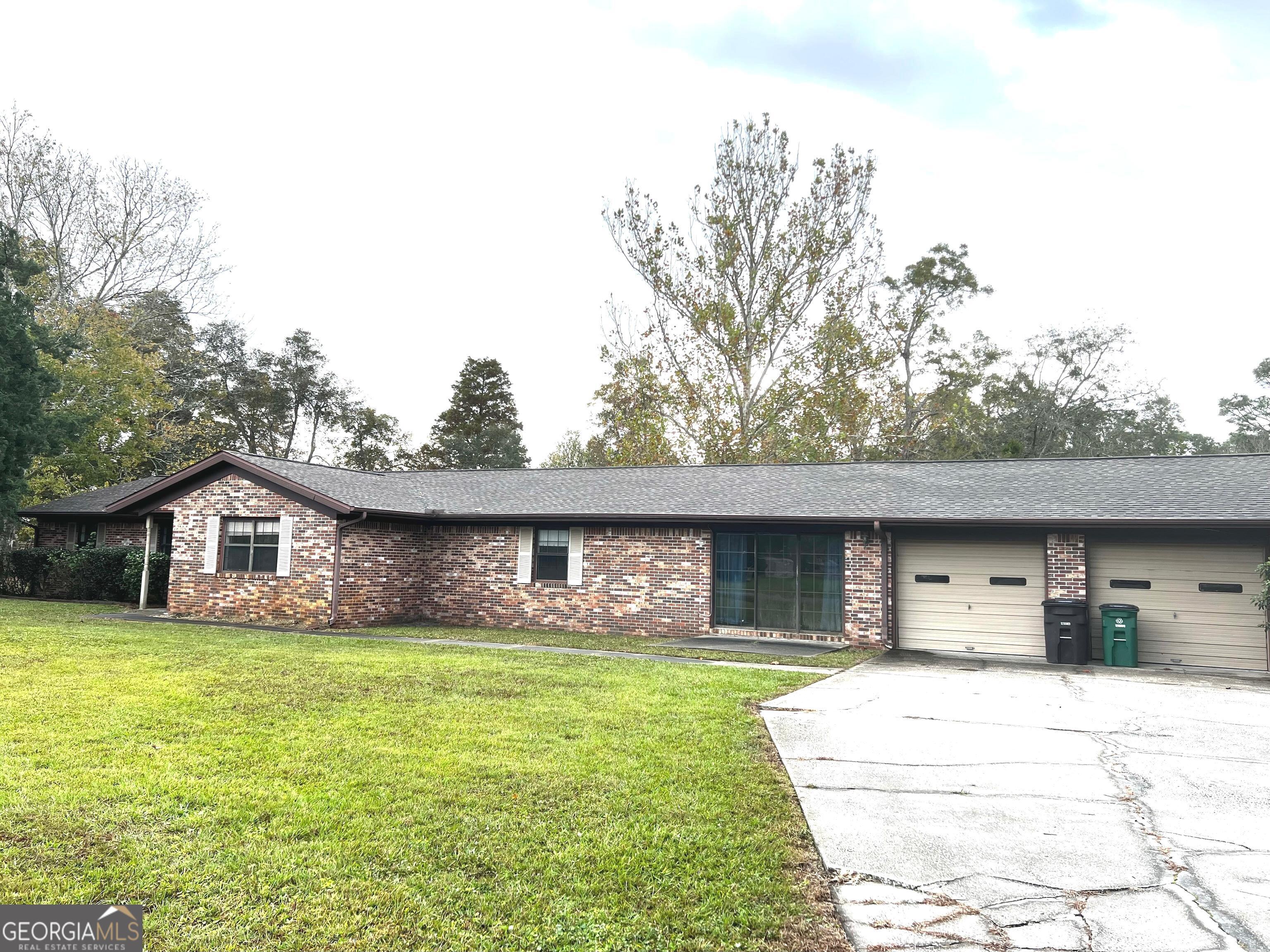 Photo 1 of 19 — 171 Magnolia ST, St. Marys, GA 31558